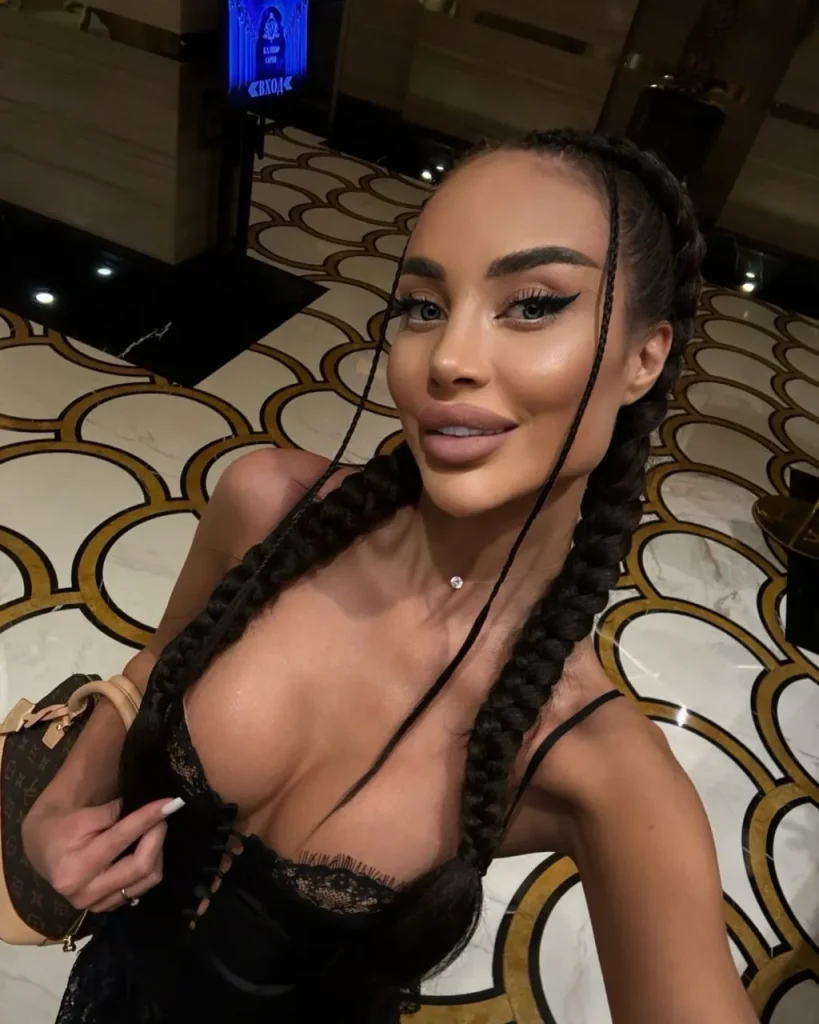 Isabella, an escort London experience.