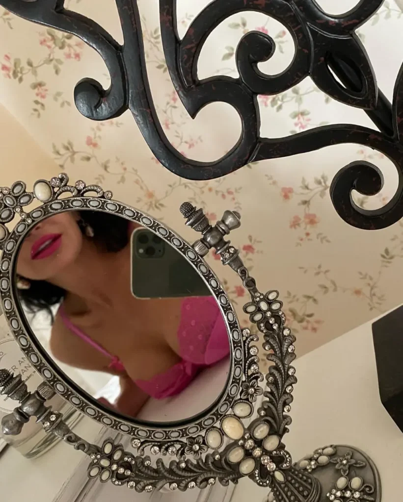 Zlata - escort model in Minsk